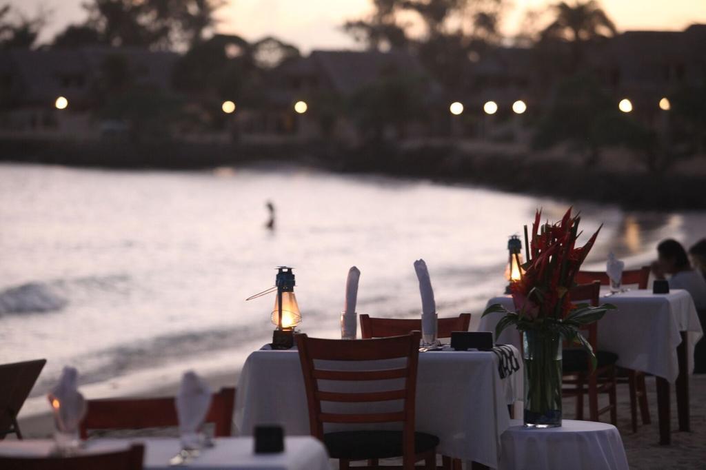 Breakas Beach Resort (Adults Only) Port Vila Exteriér fotografie