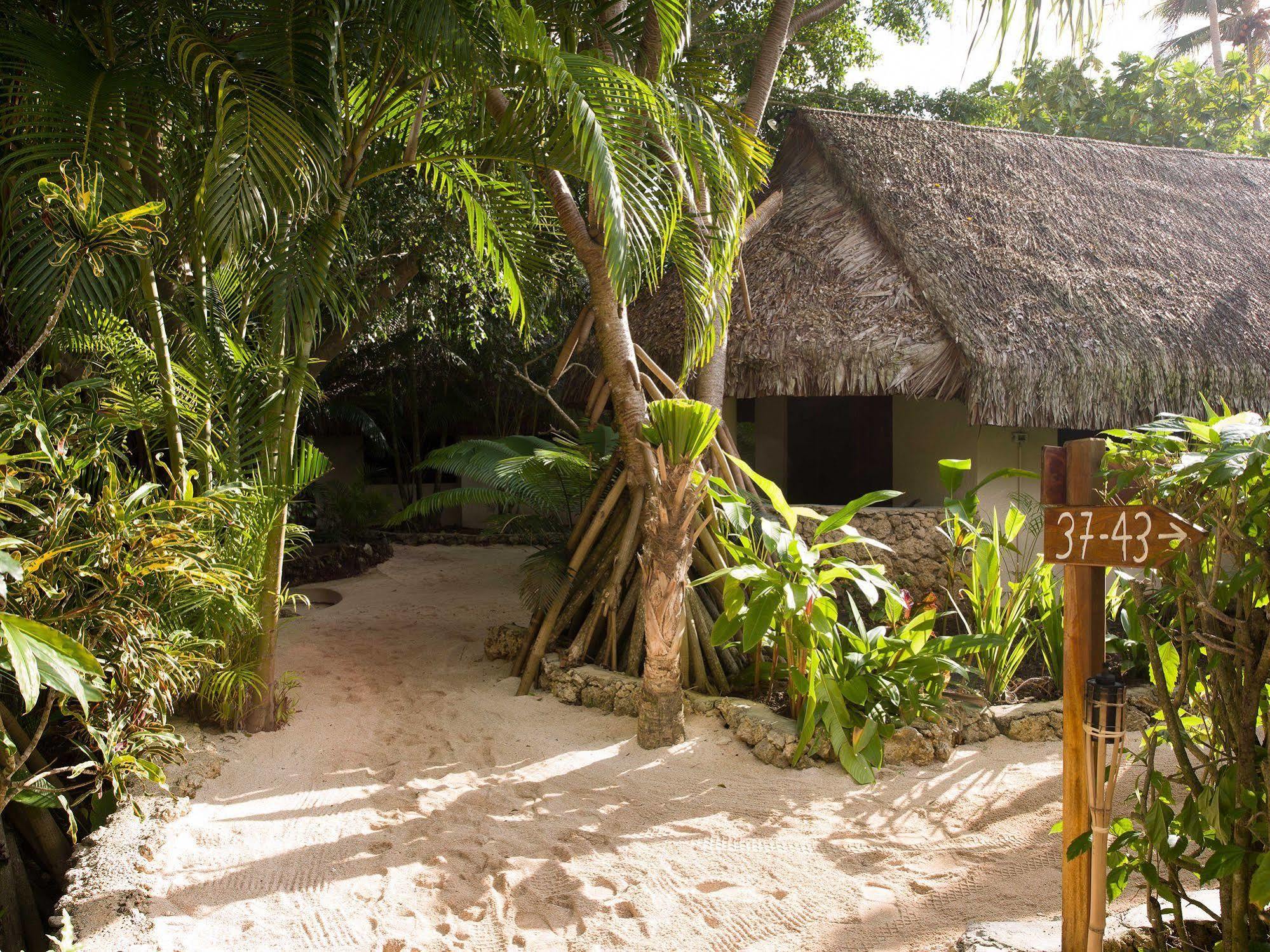 Breakas Beach Resort (Adults Only) Port Vila Exteriér fotografie