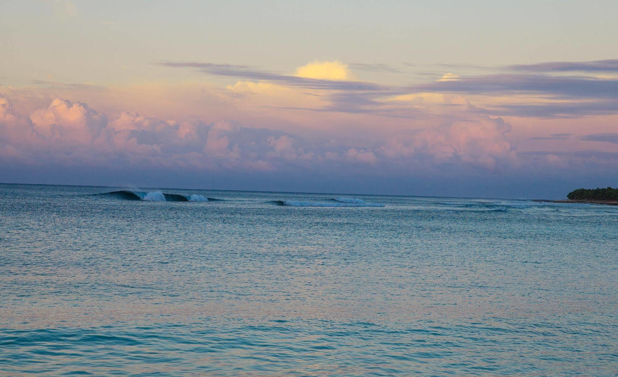 Breakas Beach Resort (Adults Only) Port Vila Exteriér fotografie