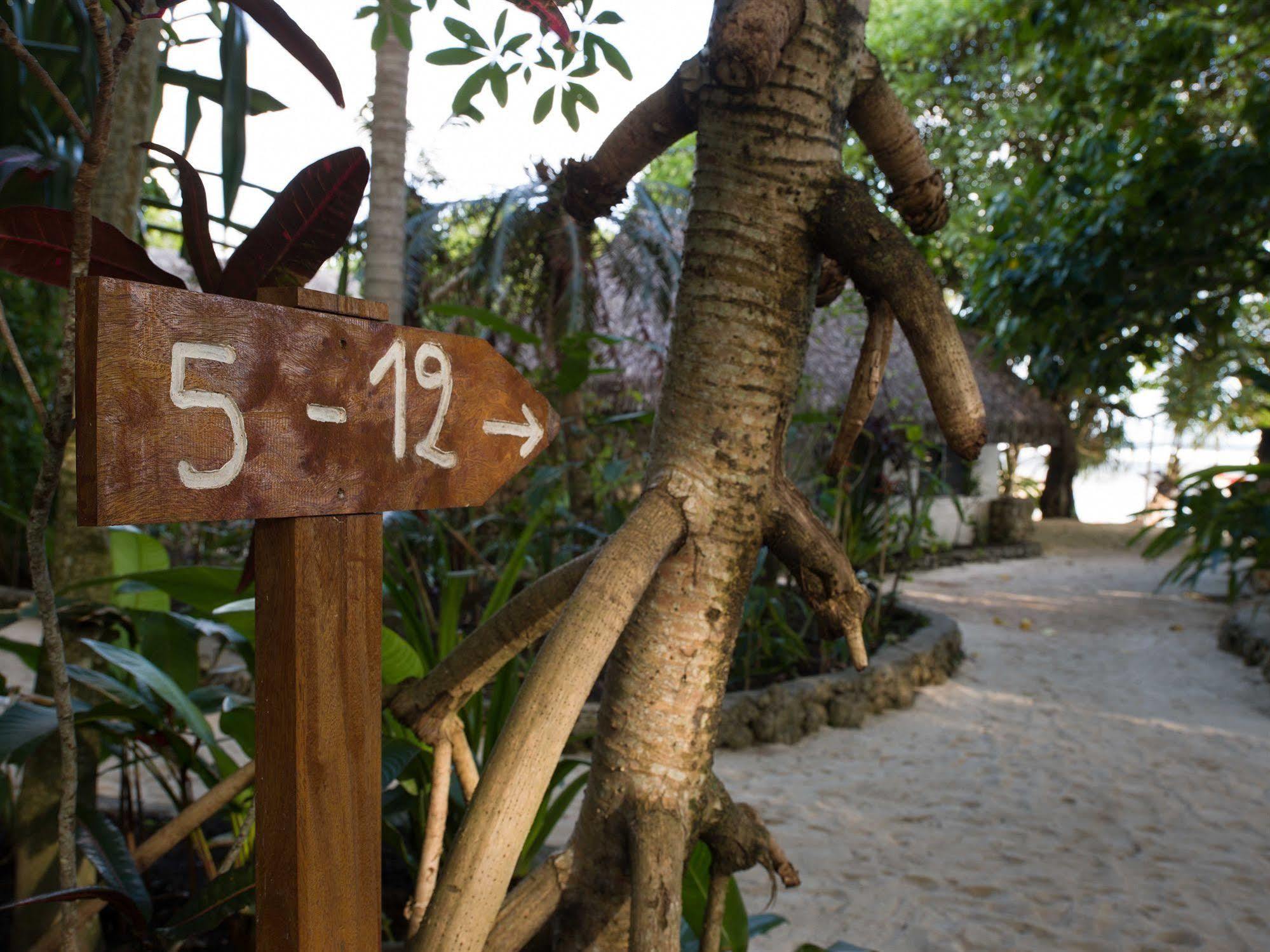 Breakas Beach Resort (Adults Only) Port Vila Exteriér fotografie
